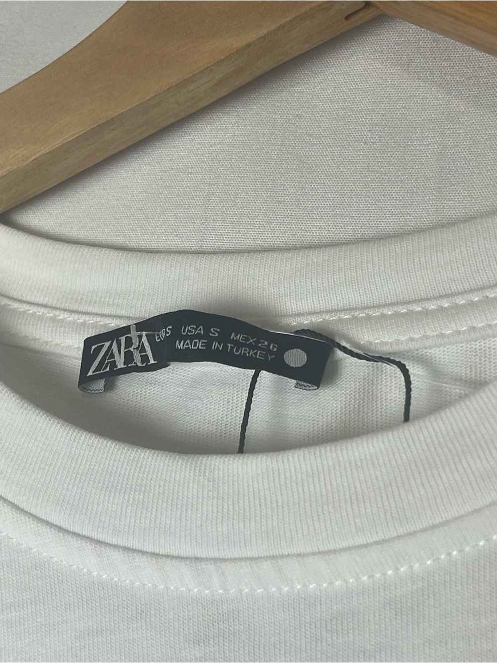 Zara Womens Graphic Tee Girl Print T-Shirt Loose Fit White Sz S - Picture 4 of 5